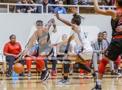Thumbnail 1 in Guyer vs. Skyline (UIL 6A Regional Quarterfinals Playoff) photogallery.