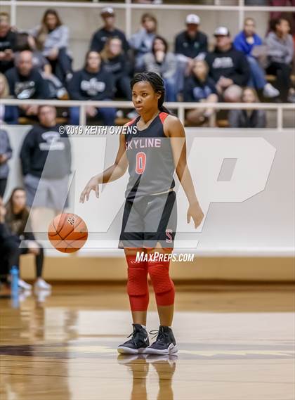 Thumbnail 3 in Guyer vs. Skyline (UIL 6A Regional Quarterfinals Playoff) photogallery.