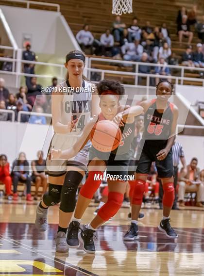 Thumbnail 3 in Guyer vs. Skyline (UIL 6A Regional Quarterfinals Playoff) photogallery.