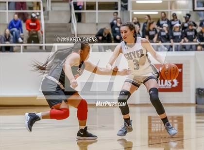 Thumbnail 2 in Guyer vs. Skyline (UIL 6A Regional Quarterfinals Playoff) photogallery.