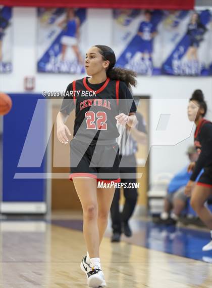 Thumbnail 3 in Central vs Ozark (Bill Rowe's Queen City Showcase) photogallery.