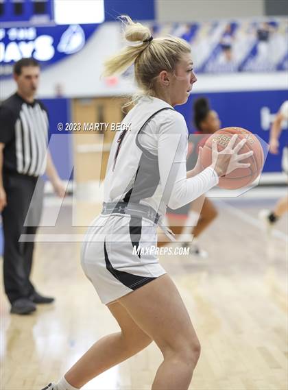 Thumbnail 3 in Central vs Ozark (Bill Rowe's Queen City Showcase) photogallery.