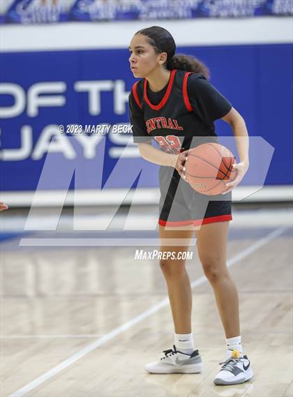 Thumbnail 3 in Central vs Ozark (Bill Rowe's Queen City Showcase) photogallery.