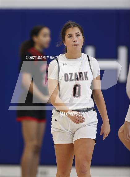 Thumbnail 2 in Central vs Ozark (Bill Rowe's Queen City Showcase) photogallery.