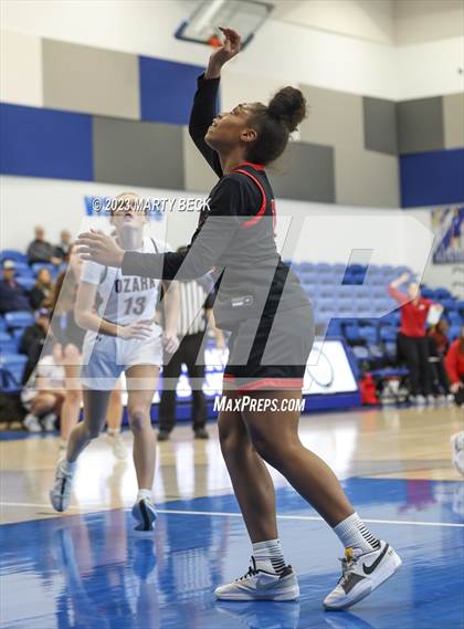 Thumbnail 1 in Central vs Ozark (Bill Rowe's Queen City Showcase) photogallery.