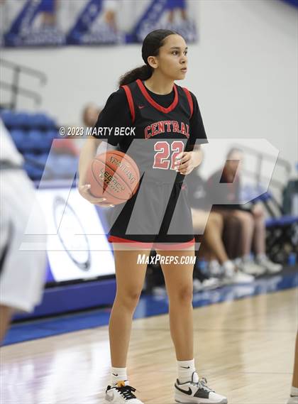 Thumbnail 3 in Central vs Ozark (Bill Rowe's Queen City Showcase) photogallery.