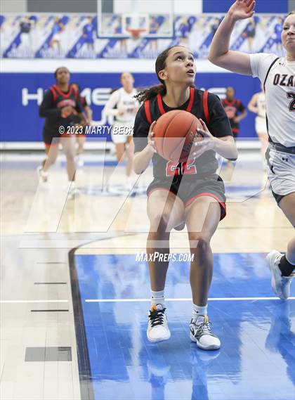 Thumbnail 3 in Central vs Ozark (Bill Rowe's Queen City Showcase) photogallery.