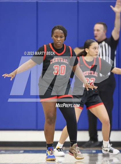Thumbnail 1 in Central vs Ozark (Bill Rowe's Queen City Showcase) photogallery.