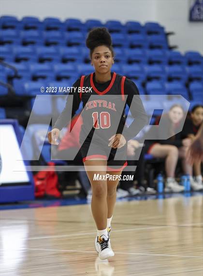 Thumbnail 3 in Central vs Ozark (Bill Rowe's Queen City Showcase) photogallery.