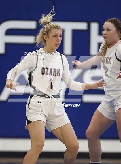 Thumbnail 2 in Central vs Ozark (Bill Rowe's Queen City Showcase) photogallery.