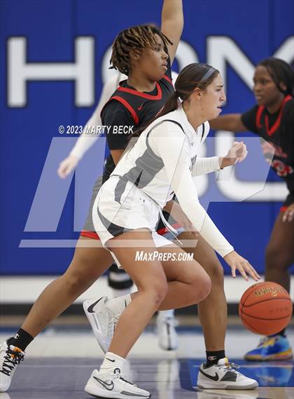 Thumbnail 2 in Central vs Ozark (Bill Rowe's Queen City Showcase) photogallery.