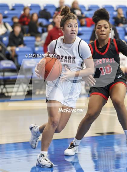 Thumbnail 1 in Central vs Ozark (Bill Rowe's Queen City Showcase) photogallery.