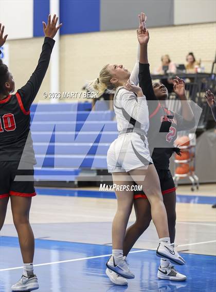 Thumbnail 3 in Central vs Ozark (Bill Rowe's Queen City Showcase) photogallery.