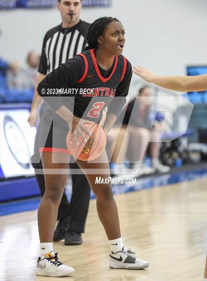 Thumbnail 3 in Central vs Ozark (Bill Rowe's Queen City Showcase) photogallery.
