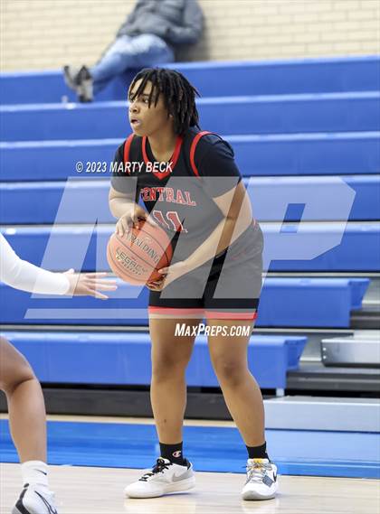Thumbnail 1 in Central vs Ozark (Bill Rowe's Queen City Showcase) photogallery.