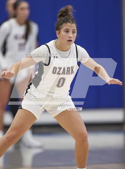 Thumbnail 2 in Central vs Ozark (Bill Rowe's Queen City Showcase) photogallery.
