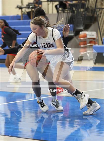 Thumbnail 3 in Central vs Ozark (Bill Rowe's Queen City Showcase) photogallery.