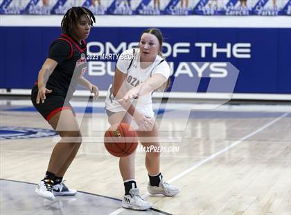 Thumbnail 3 in Central vs Ozark (Bill Rowe's Queen City Showcase) photogallery.
