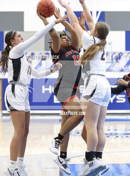 Thumbnail 3 in Central vs Ozark (Bill Rowe's Queen City Showcase) photogallery.