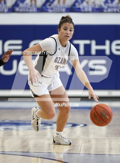 Thumbnail 2 in Central vs Ozark (Bill Rowe's Queen City Showcase) photogallery.