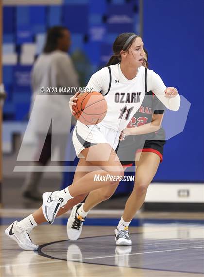 Thumbnail 3 in Central vs Ozark (Bill Rowe's Queen City Showcase) photogallery.