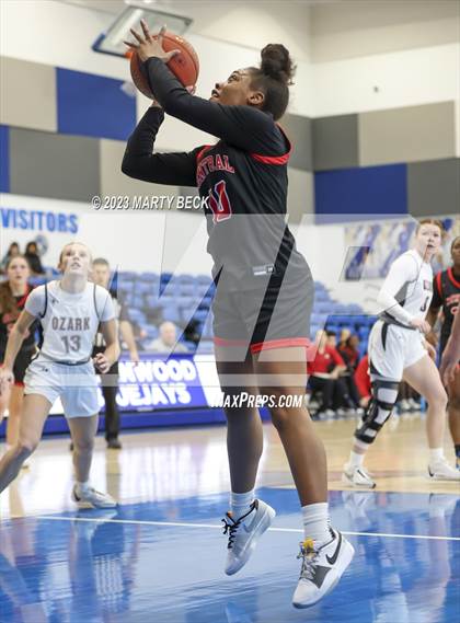 Thumbnail 2 in Central vs Ozark (Bill Rowe's Queen City Showcase) photogallery.