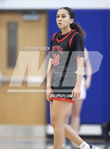Thumbnail 1 in Central vs Ozark (Bill Rowe's Queen City Showcase) photogallery.