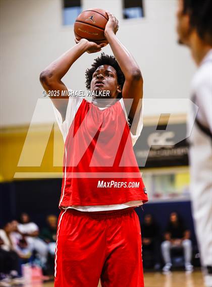 Thumbnail 3 in Cardinal Hayes vs Eagle Academy (City Is Mine Classic) photogallery.