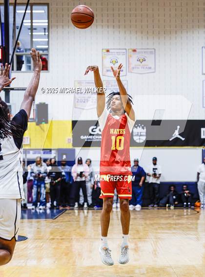 Thumbnail 2 in Cardinal Hayes vs Eagle Academy (City Is Mine Classic) photogallery.