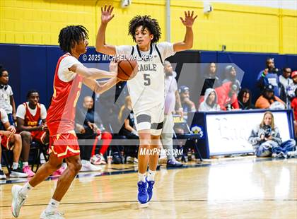 Thumbnail 3 in Cardinal Hayes vs Eagle Academy (City Is Mine Classic) photogallery.