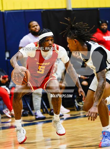 Thumbnail 3 in Cardinal Hayes vs Eagle Academy (City Is Mine Classic) photogallery.