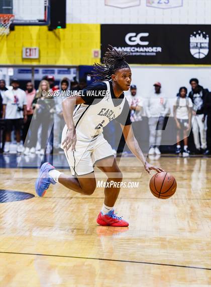 Thumbnail 2 in Cardinal Hayes vs Eagle Academy (City Is Mine Classic) photogallery.