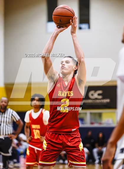 Thumbnail 2 in Cardinal Hayes vs Eagle Academy (City Is Mine Classic) photogallery.