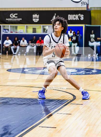 Thumbnail 2 in Cardinal Hayes vs Eagle Academy (City Is Mine Classic) photogallery.