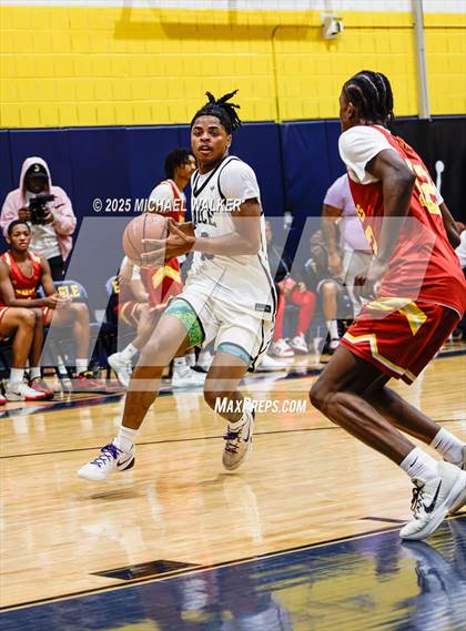 Thumbnail 1 in Cardinal Hayes vs Eagle Academy (City Is Mine Classic) photogallery.