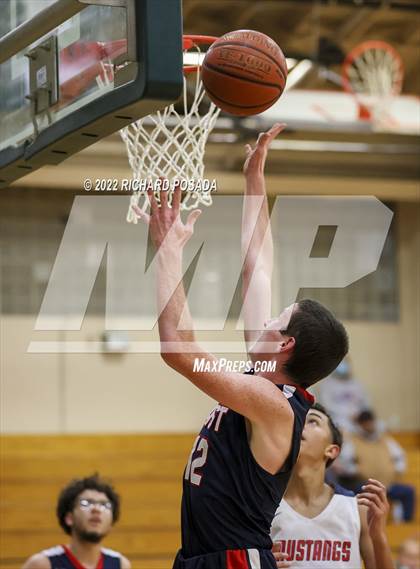 Thumbnail 1 in East Bakersfield vs. Tulare Western photogallery.