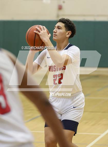 Thumbnail 2 in East Bakersfield vs. Tulare Western photogallery.
