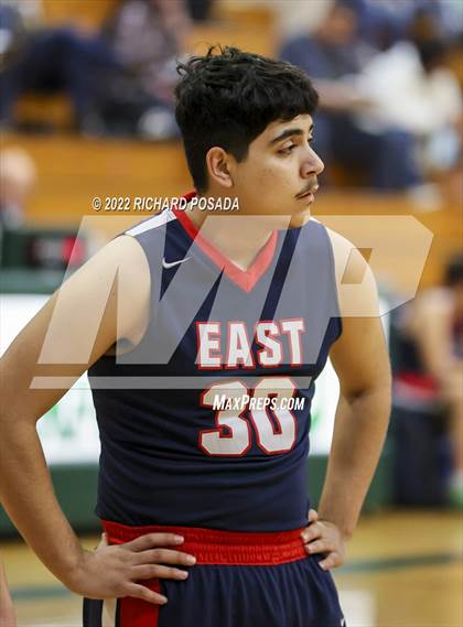 Thumbnail 2 in East Bakersfield vs. Tulare Western photogallery.
