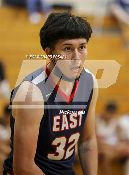 Thumbnail 3 in East Bakersfield vs. Tulare Western photogallery.