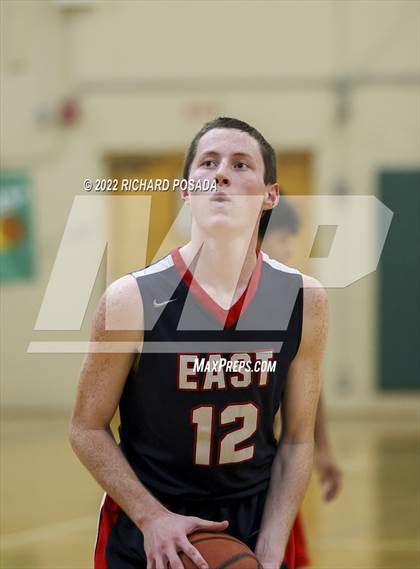 Thumbnail 1 in East Bakersfield vs. Tulare Western photogallery.