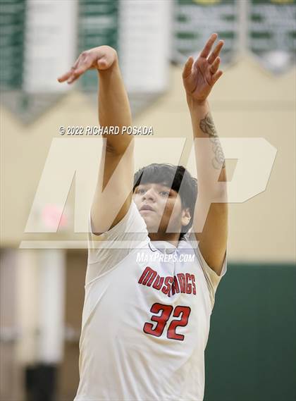 Thumbnail 1 in East Bakersfield vs. Tulare Western photogallery.