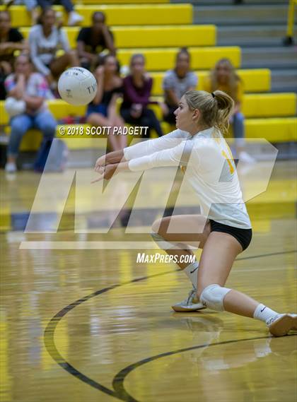 Thumbnail 2 in Point Loma @ Temecula Valley photogallery.