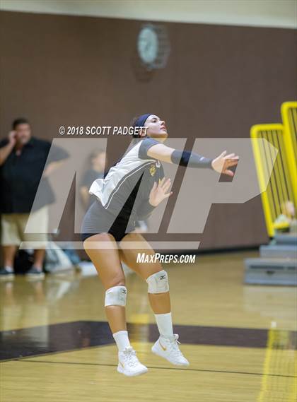 Thumbnail 3 in Point Loma @ Temecula Valley photogallery.