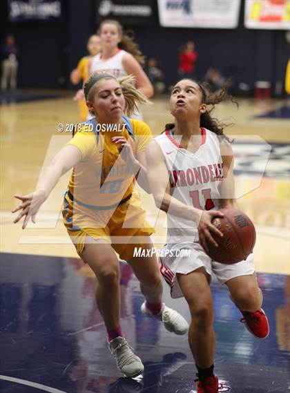 Thumbnail 2 in Heritage vs. Carondelet (CIF NCS D1 Final) photogallery.