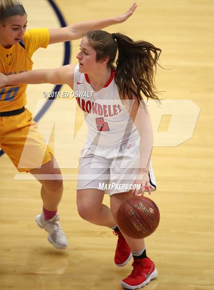 Thumbnail 2 in Heritage vs. Carondelet (CIF NCS D1 Final) photogallery.