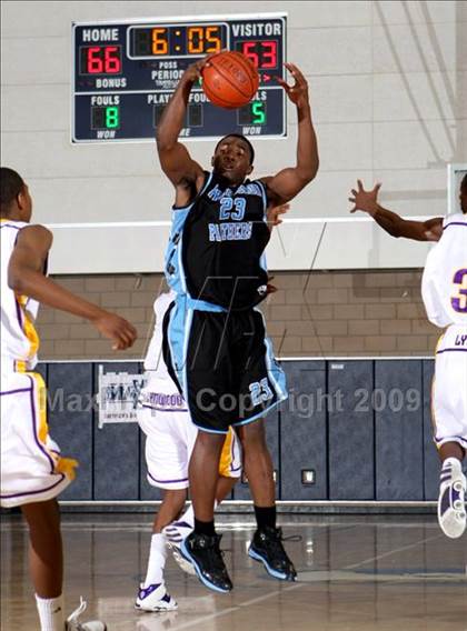 Thumbnail 3 in Lynwood vs. Precision (MLK Hoops Shootout) photogallery.
