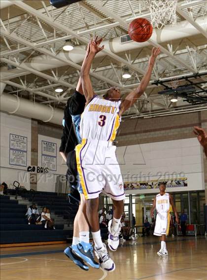 Thumbnail 2 in Lynwood vs. Precision (MLK Hoops Shootout) photogallery.