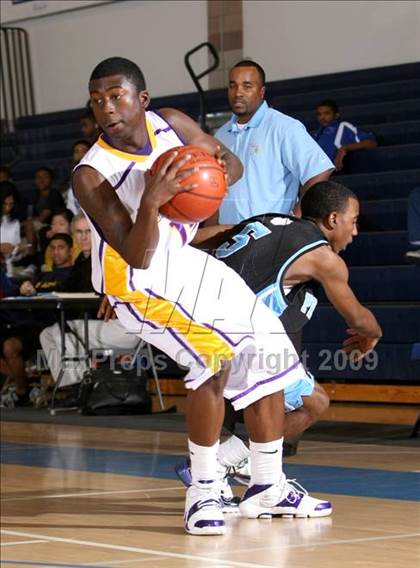 Thumbnail 3 in Lynwood vs. Precision (MLK Hoops Shootout) photogallery.