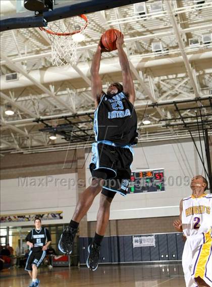 Thumbnail 3 in Lynwood vs. Precision (MLK Hoops Shootout) photogallery.