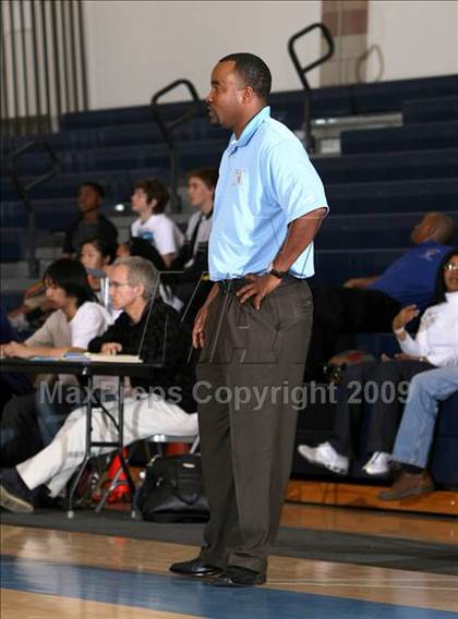 Thumbnail 3 in Lynwood vs. Precision (MLK Hoops Shootout) photogallery.